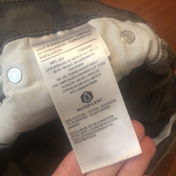 Signature Camo Jean Shorts size 28 - Picture 5 of 7